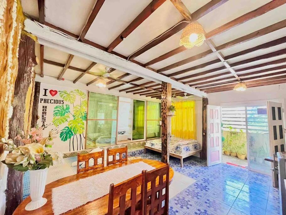 Precious Homestay Burgos  Eksteriør billede