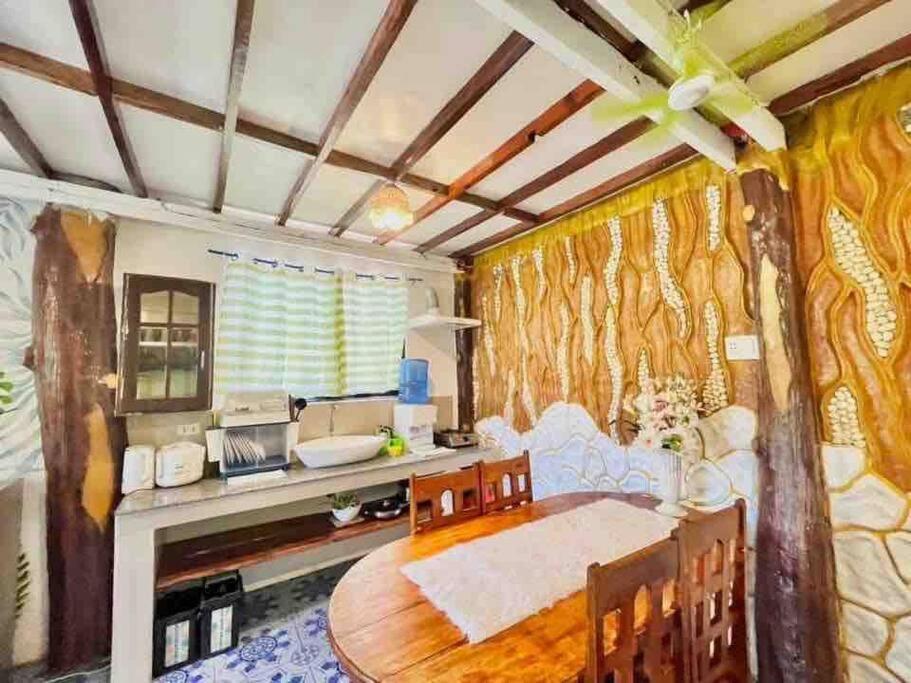 Precious Homestay Burgos  Eksteriør billede
